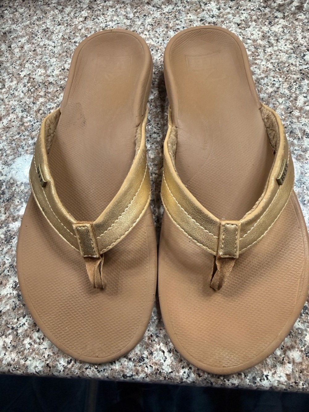 Reef Women's Tan Sandals with Gold Straps size 40. L.